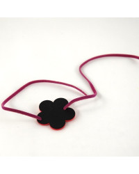 6 mini Ardoises fleur avec cordon fuchsia 3cm
